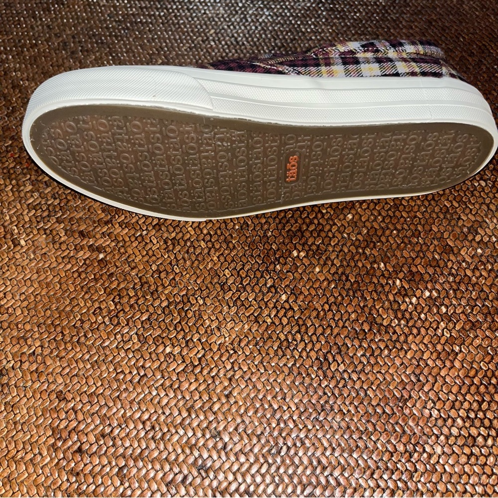 TAOS Burgundy Plaid Rubber Sole Sneakers Women’s Size 9.5 Medium - Picture 5 of 6